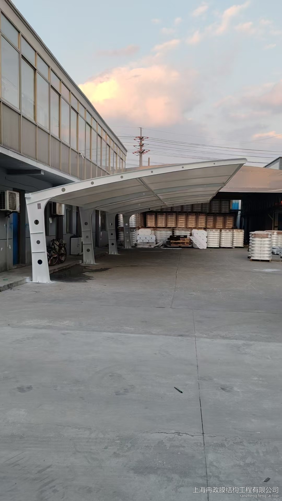 德资汽车零部件工厂仓库电动推拉棚封顶：一套按工业验收标准走完的工程