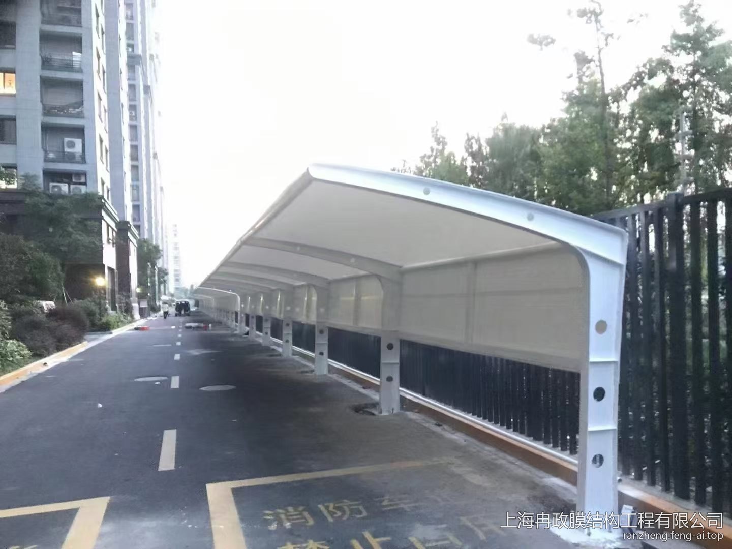 杭州滨江老小区电动车停车棚集中改造:约10个小区、百十个车棚的分批复建