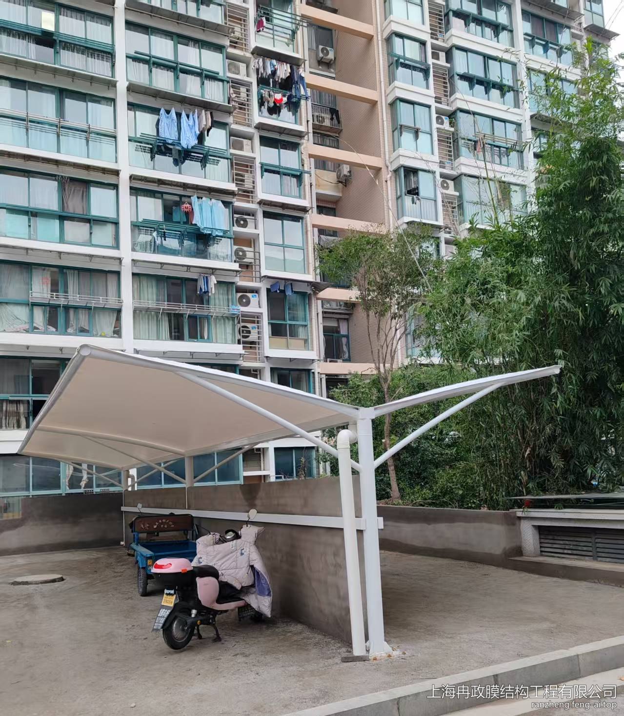 杭州滨江老小区电动车停车棚集中改造:约10个小区、百十个车棚的分批复建